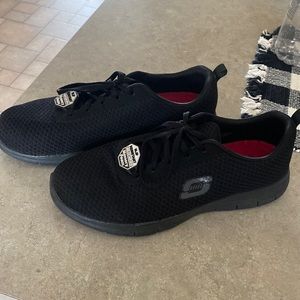 Skechers work slip resistant shoes size 9 women’s